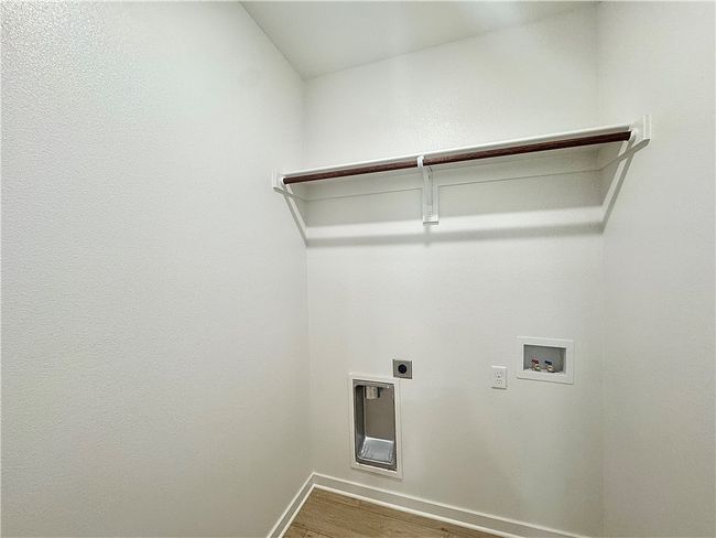 Laundry room with rod to hang clothes! | Image 20