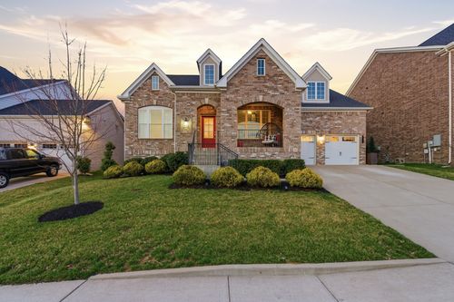 909 Easton Dr, Mount Juliet, TN, 37122-4476 | Card Image