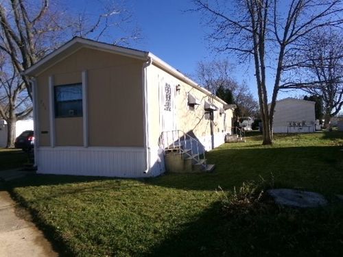 206 Viola Dr, Freeport, IL, 61032-3022 | Card Image