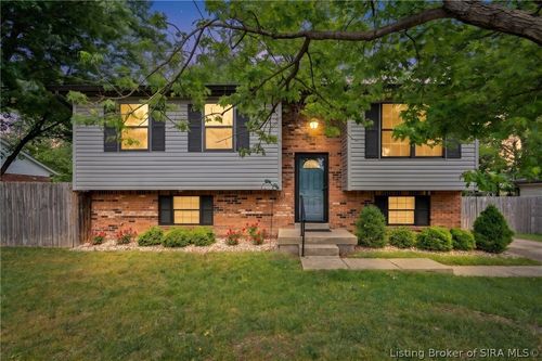 3109 Crums Ln, Jeffersonville, IN, 47130-8805 | Card Image