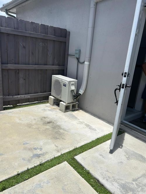 0-16271 Sw 92nd Ter, Miami, FL, 33196-4916 | Card Image