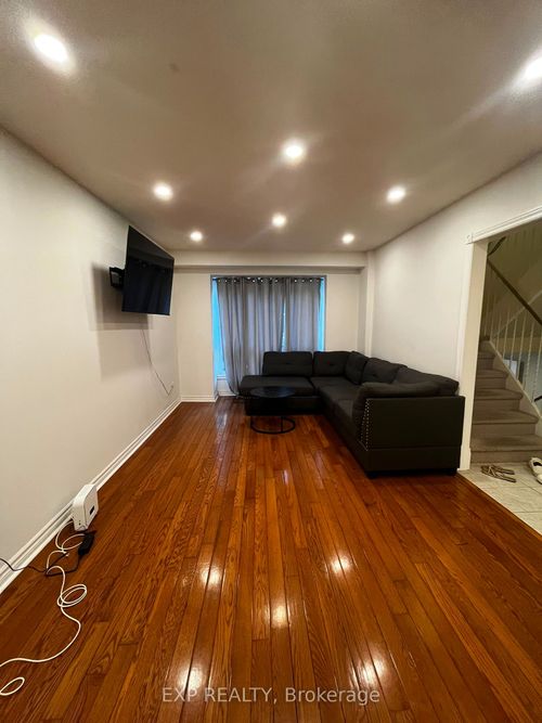10-room-c-22 Pearson Street, Oshawa, ON, L1G7C6 | Card Image