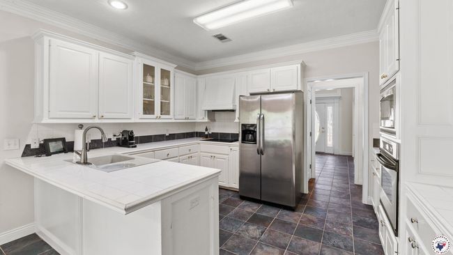 5906 Winchester Dr, House other with 4 bedrooms, 5 bathrooms and null parking in Texarkana TX | Image 5