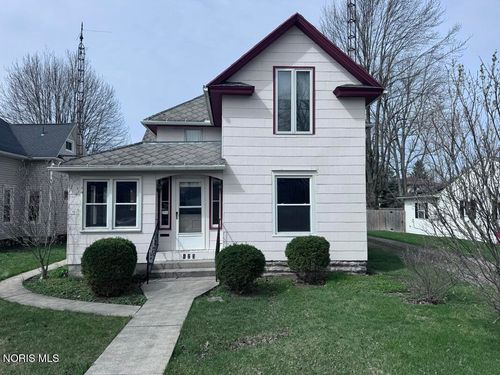 423 N Johnson St, Ada, OH, 45810-1131 | Card Image