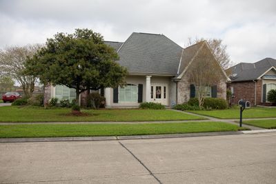 135 Autumn Dr, House other with 4 bedrooms, 2 bathrooms and null parking in Houma LA | Image 2