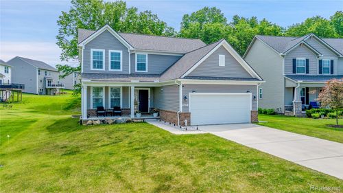8435 Sandhill Ct, White Lake, MI, 48386-1363 | Card Image