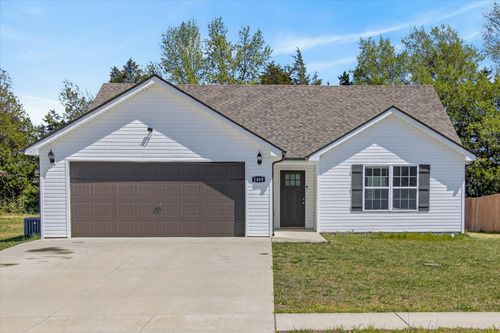 1469 Fredrick Dr, Clarksville, TN, 37042-8971 | Card Image