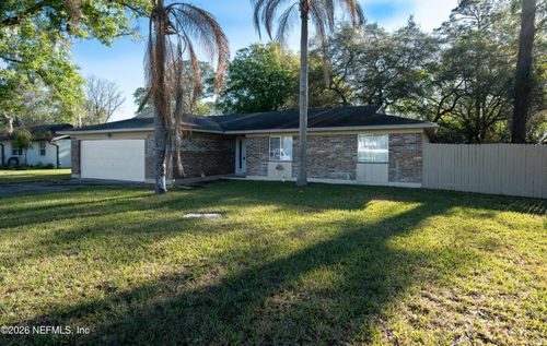 147 Knight Boxx Rd, Middleburg, FL, 32068-3910 | Card Image