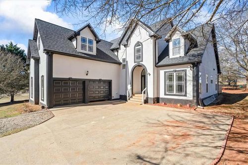 3955 Pucketts Rd, Snellville, GA, 30039-4114 | Card Image