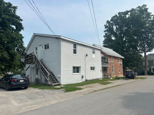 6 Victoria St, Athens, ON, K0E1B0 | Card Image