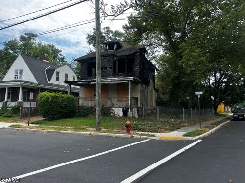 302 Berwyn Ave, Ewing, NJ, 08618-2526 | Card Image