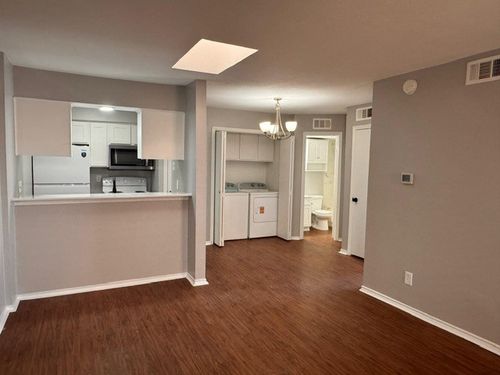 apt-317-9520 Royal Ln, Dallas, TX, 75243-7623 | Card Image