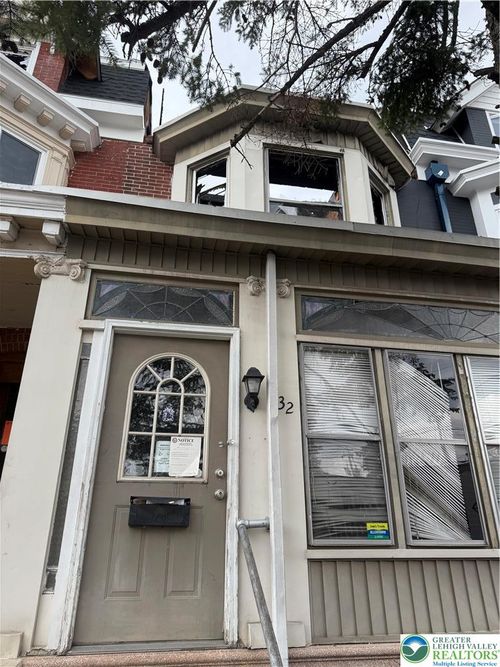 32 S Jefferson St, Allentown, PA, 18102-4747 | Card Image