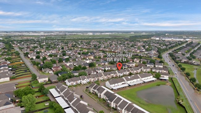 Aerial view with a residential view | Image 31
