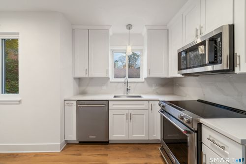 d-89 Heritage Vlg, Southbury, CT, 06488-1682 | Card Image