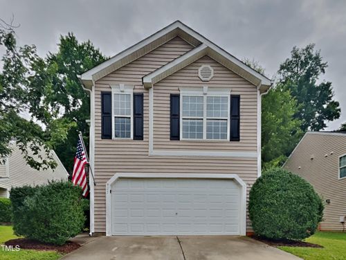 705 Champion St, Clayton, NC, 27520-2913 | Card Image