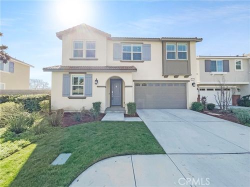 28723 Blossom Way, Highland, CA, 92346-5779 | Card Image