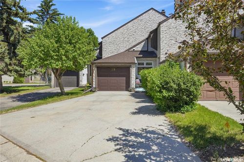39 Laverendrye Way, Regina, SK, S4S5Z6 | Card Image