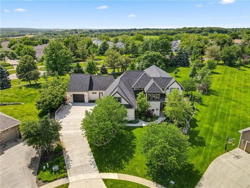 4951 Cherrywood Pl, West Des Moines, IA, 50265-5492 | Card Image