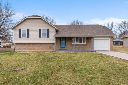 307 E Hickory St, Drexel, MO, 64742-8251 | Card Image