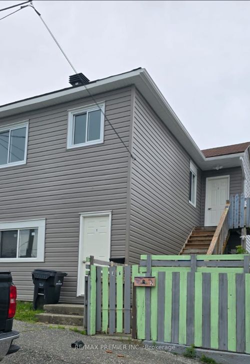 {{alt}} | Card Image