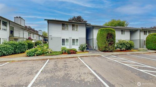 b18-1840 Central Pl S, Kent, WA, 98030-7573 | Card Image