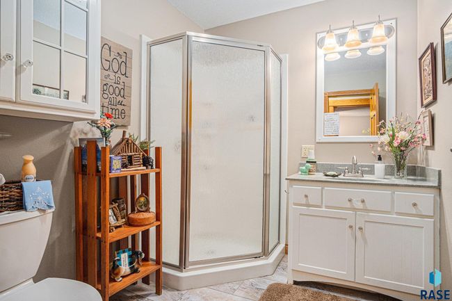 102 S Walnut Ave, House other with 4 bedrooms, 4 bathrooms and null parking in Luverne MN | Image 37