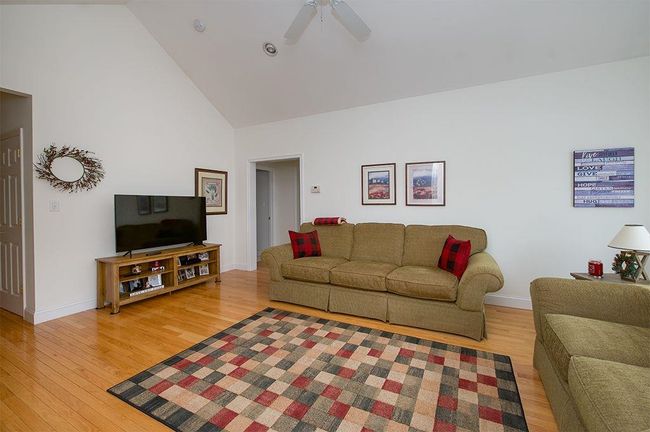 15 Lamplighter Village Rd, Condo with 2 bedrooms, 2 bathrooms and null parking in Windham NH | Image 4
