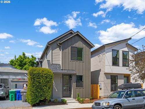 3223 Se 28th Ave, Portland, OR, 97202-2006 | Card Image