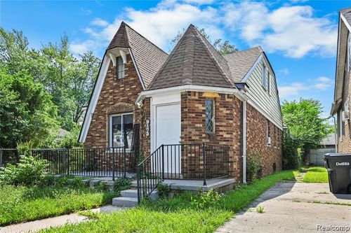9173 Appoline St, Detroit, MI, 48228-2658 | Card Image