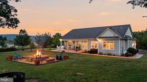 13855 Paris Breeze Pl, HILLSBORO, VA, 20132-1863 | Card Image