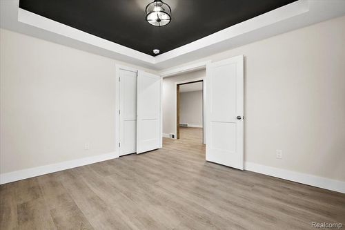 13534 Vassar Ave, Detroit, MI, 48235-1266 | Card Image