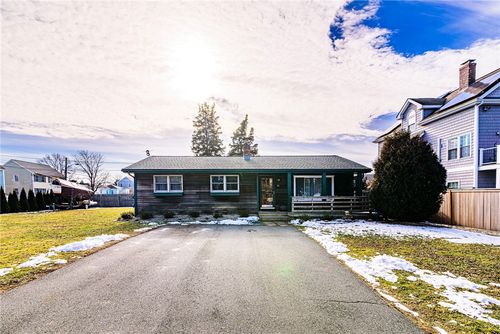 55 Rhode Island Blvd, Portsmouth, RI, 02871-5530 | Card Image