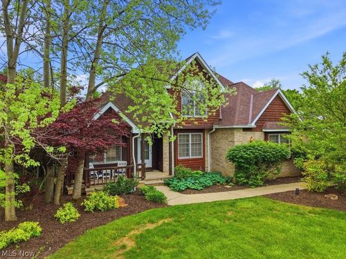 8428 Evergreen Dr, Northfield, OH, 44067-1078 | Card Image