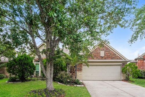 606 Red Oak Canyon Ln, La Marque, TX, 77568-6591 | Card Image