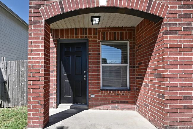9042 Twinceek Farm, House other with 3 bedrooms, 3 bathrooms and null parking in Converse TX | Image 4