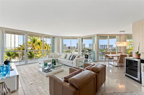 apt-653-16500 Collins Ave, Sunny Isles Beach, FL, 33160-4588 | Card Image