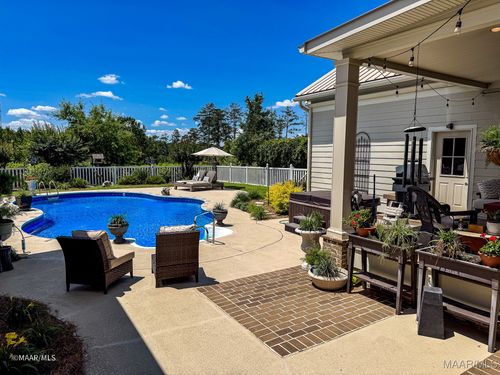 1210 Trevor Cir, Thomasville, AL, 36784-3548 | Card Image
