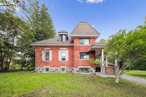 {{alt}} | Card Image