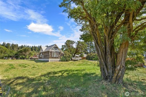 1105 E 3rd St, Cle Elum, WA, 98922-1313 | Card Image