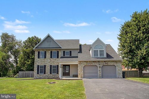 151 Strickler Run Dr, Columbia, PA, 17512-9549 | Card Image