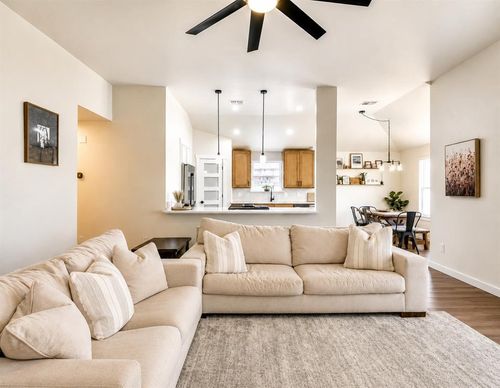 4208 Notting Hill Dr, Moore, OK, 73160-2259 | Card Image