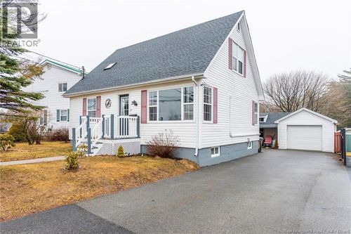 3 Margaret St, Saint John, NB, E2J2M7 | Card Image