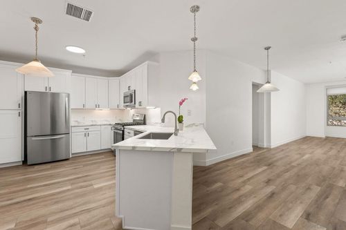 3304-1465 C St, San Diego, CA, 92101-5739 | Card Image