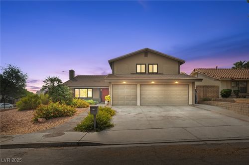 322 Esquina Dr, Henderson, NV, 89014-5105 | Card Image