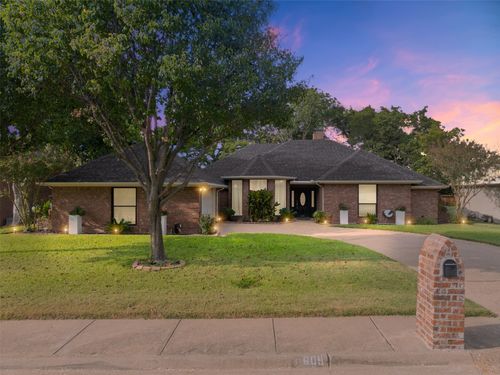 609 Ten Mile Dr, Desoto, TX, 75115-3887 | Card Image