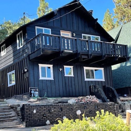 33298 Holcomb Creek Dr, Green Valley Lake, CA, 92341 | Card Image