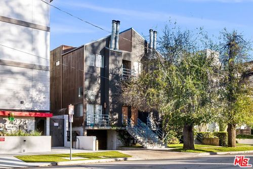 4-4218 Whitsett Ave, Studio City, CA, 91604-1676 | Card Image