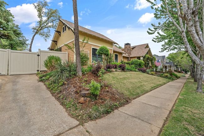 3938 Charleston Park, House other with 3 bedrooms, 3 bathrooms and null parking in Tyler TX | Image 4