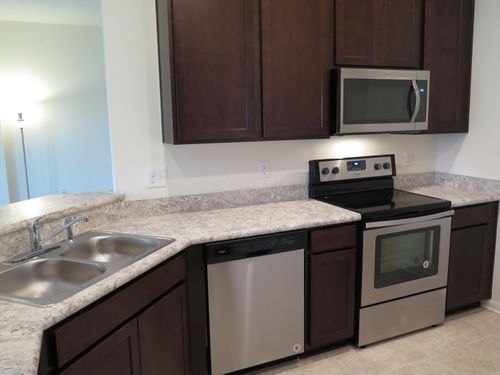 541 Wintergreen Way, Lewis Center, OH, 43035-7563 | Card Image